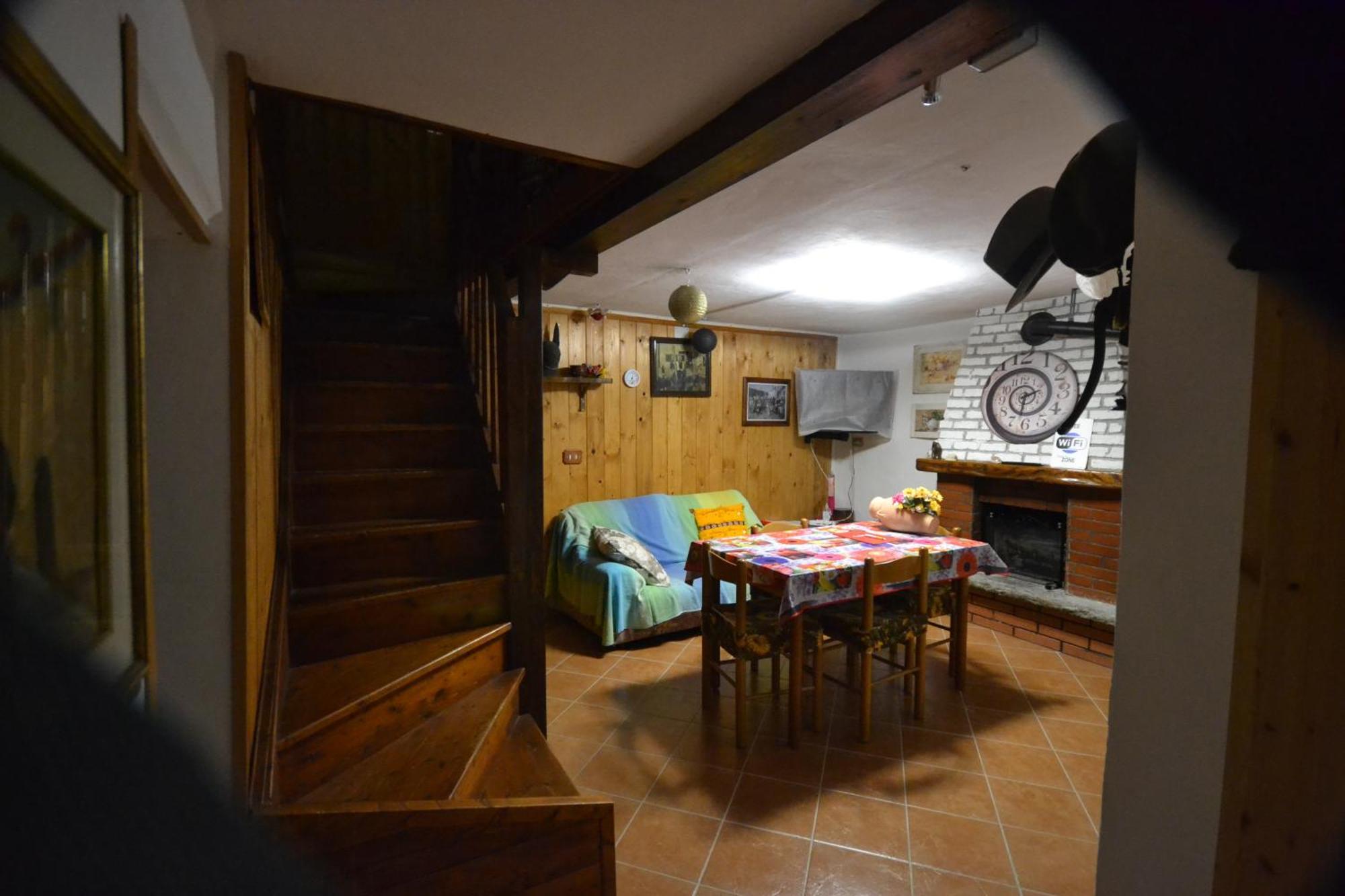 Casa Vacanze Mingos Lodio Di La Carpineta 外观 照片